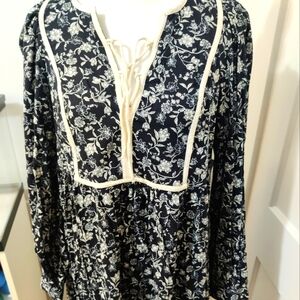 New black and white boho mini dress Old Navy size medium, preppy, long sleeve